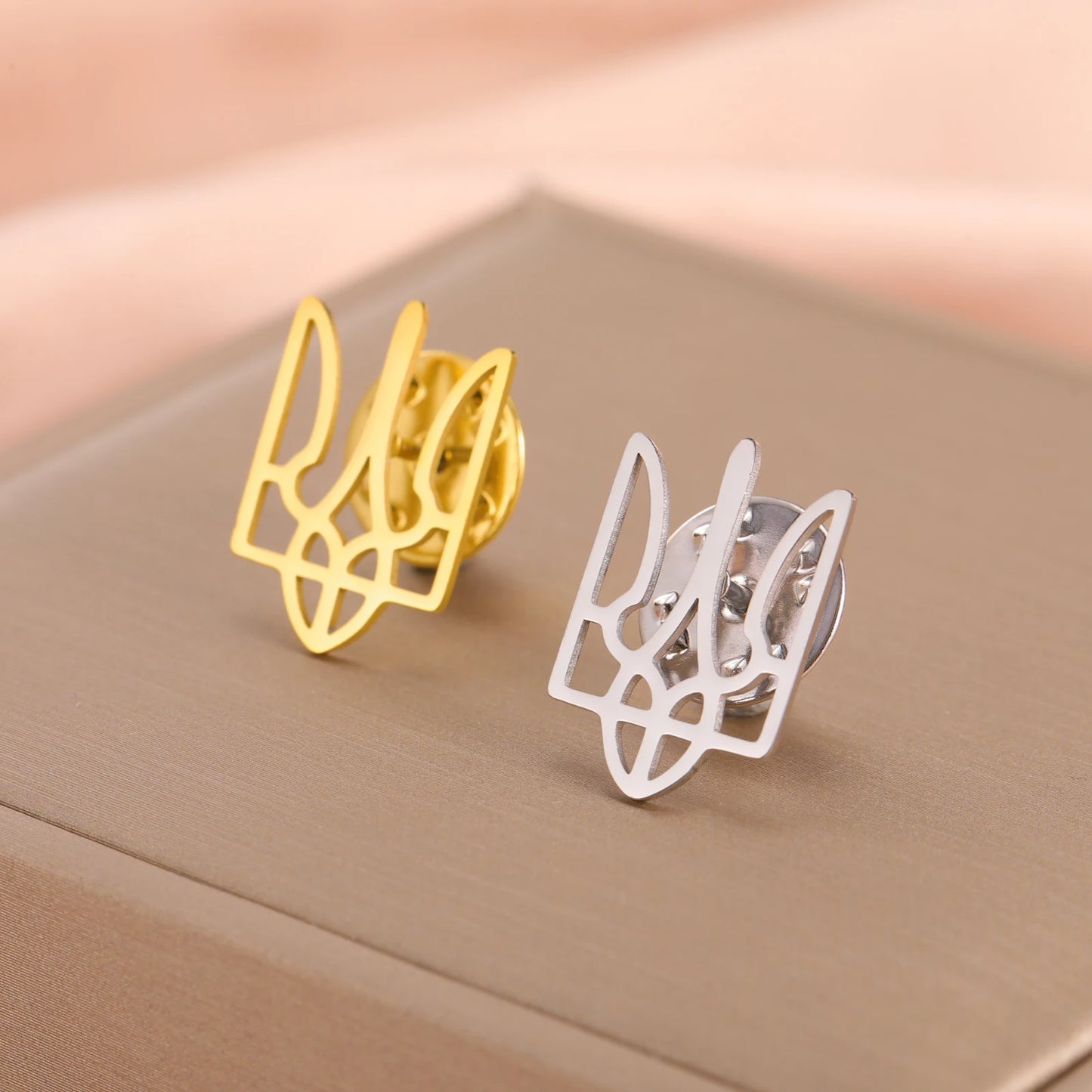 COOLTIME Ukrainian Trident National Emblem Brooch Stainless Steel Fashion Badge Brooch Pins Jewelry Clothing Accessories