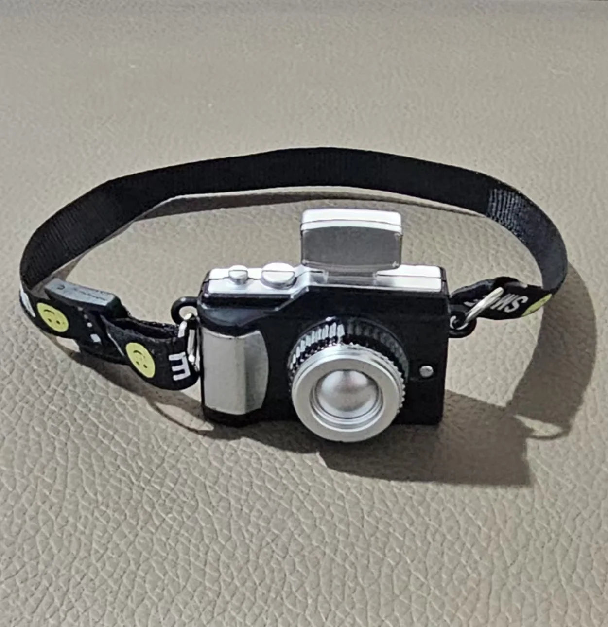 Dolls Camera Plastic Shutter and Flash Mini Digital Camera Doll Accessories with Belt Dollhouse Camera 17cm Doll