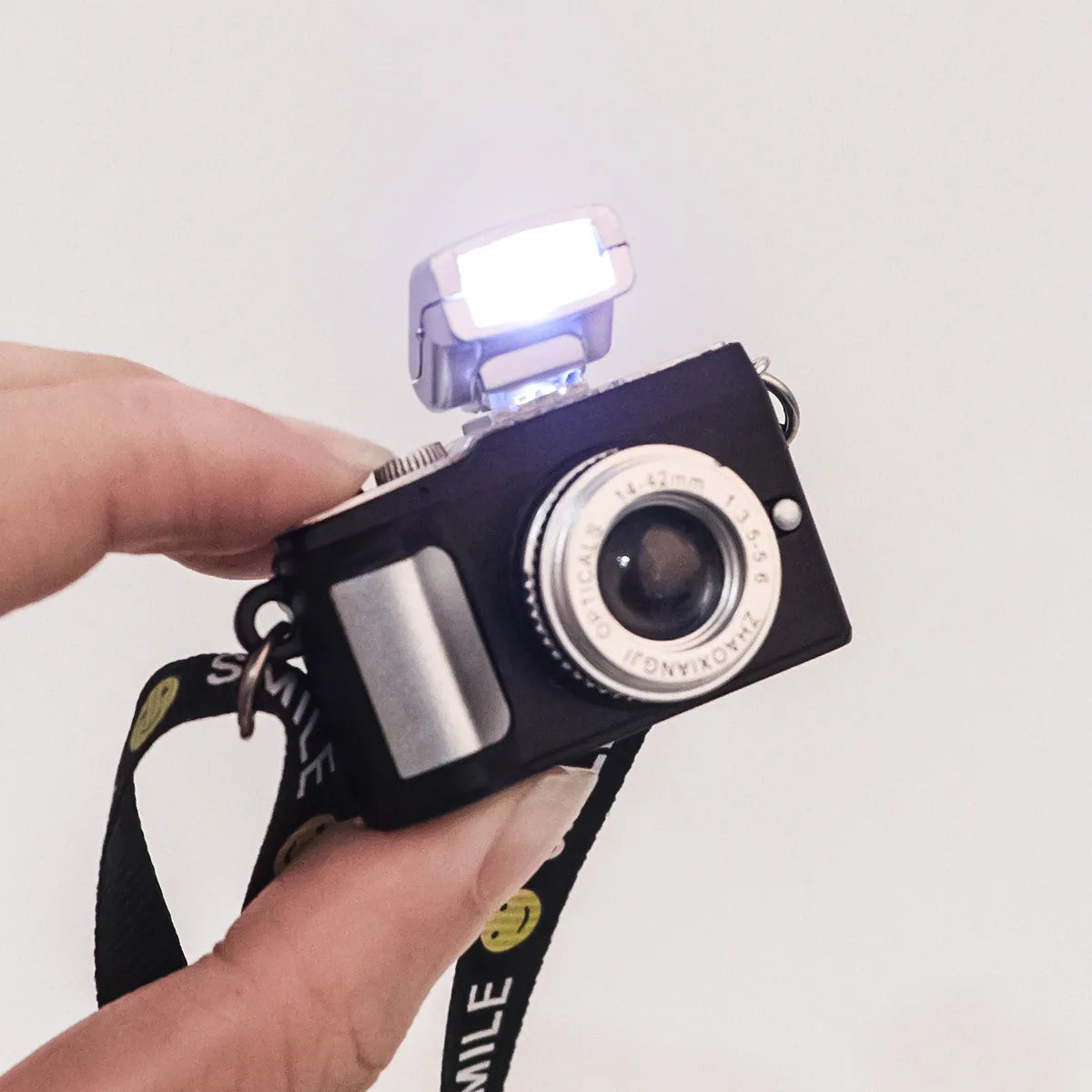 Dolls Camera Plastic Shutter and Flash Mini Digital Camera Doll Accessories with Belt Dollhouse Camera 17cm Doll
